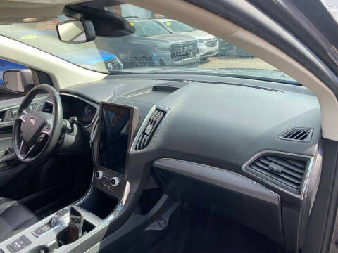 2021 Ford Edge Titanium