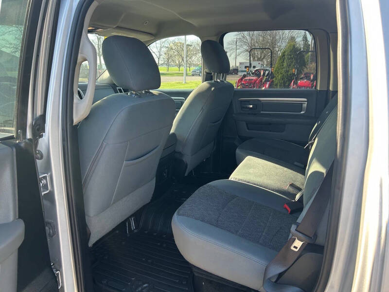 2017 RAM 1500 SLT