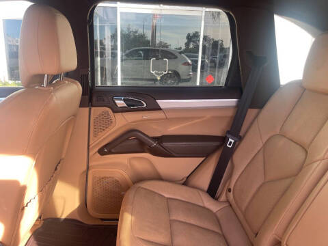 2018 Porsche Cayenne Platinum Edition