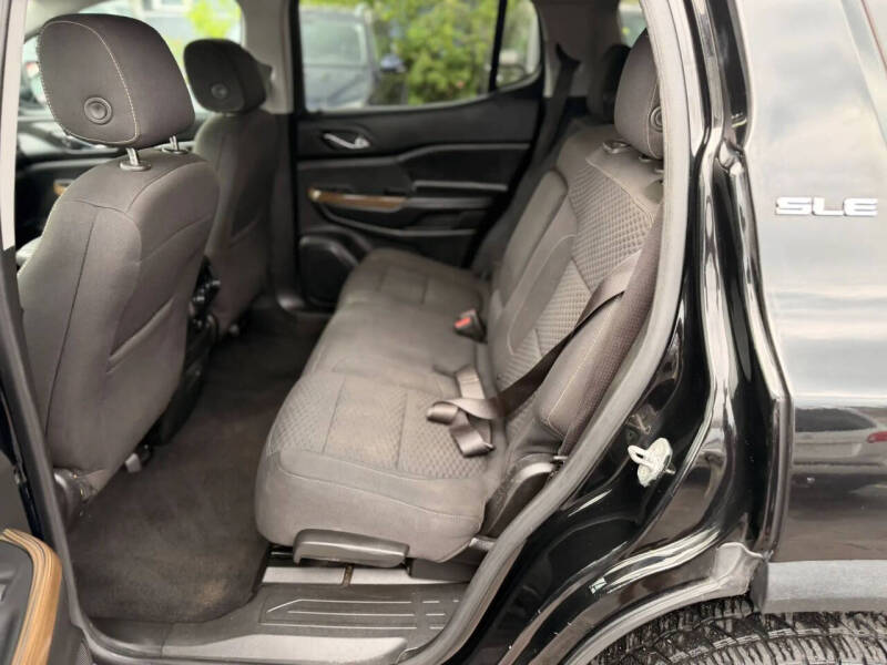 2017 GMC Acadia SLE-1