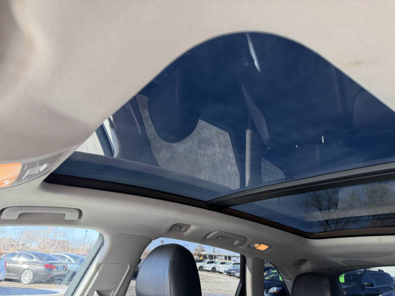 2011 Audi Q5 2.0T quattro Premium Plus