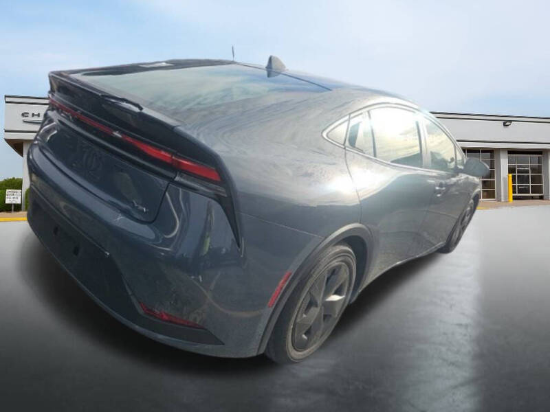 2025 Toyota Prius LE