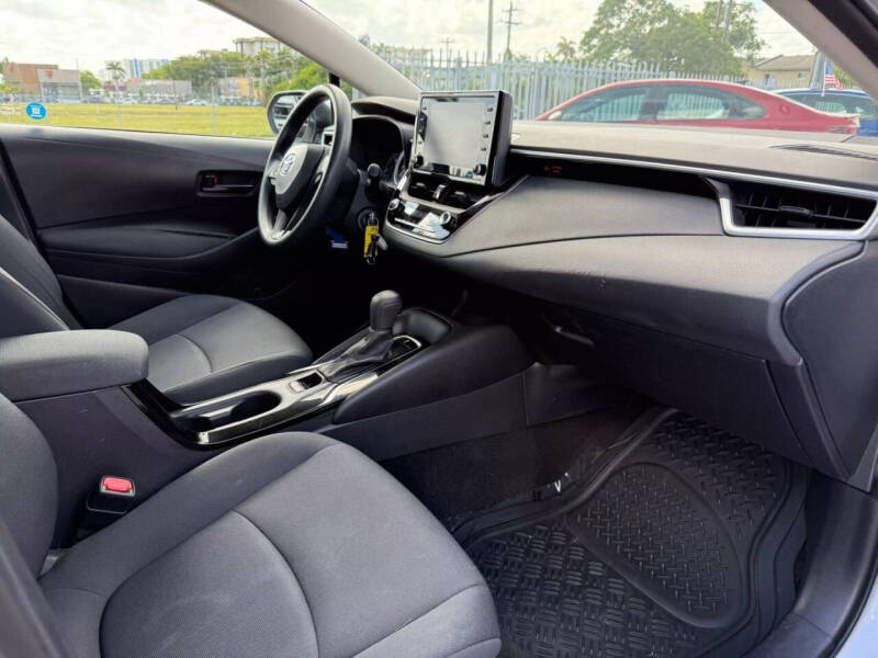 2022 Toyota Corolla LE