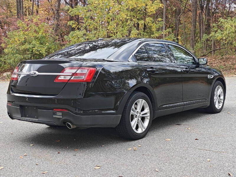 2018 Ford Taurus SEL