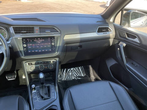 2021 Volkswagen Tiguan SE R-Line Black