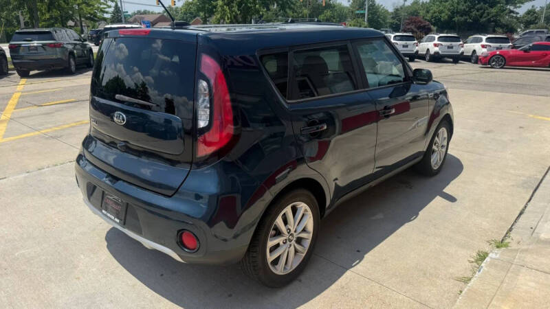 2017 Kia Soul +