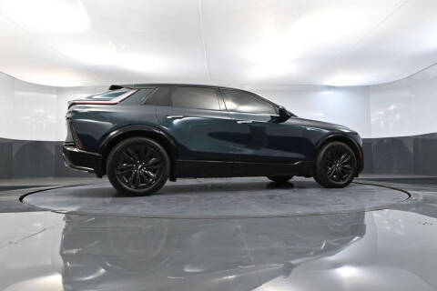 2024 Cadillac LYRIQ Luxury 1