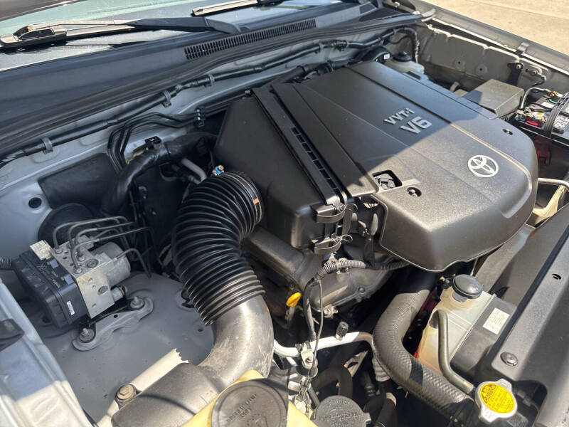 2006 Toyota Tacoma PreRunner V6