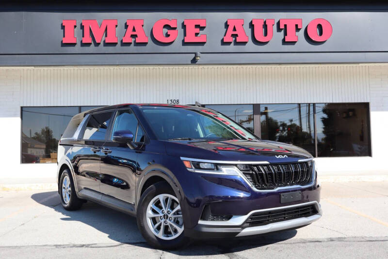 2024 Kia Carnival LX