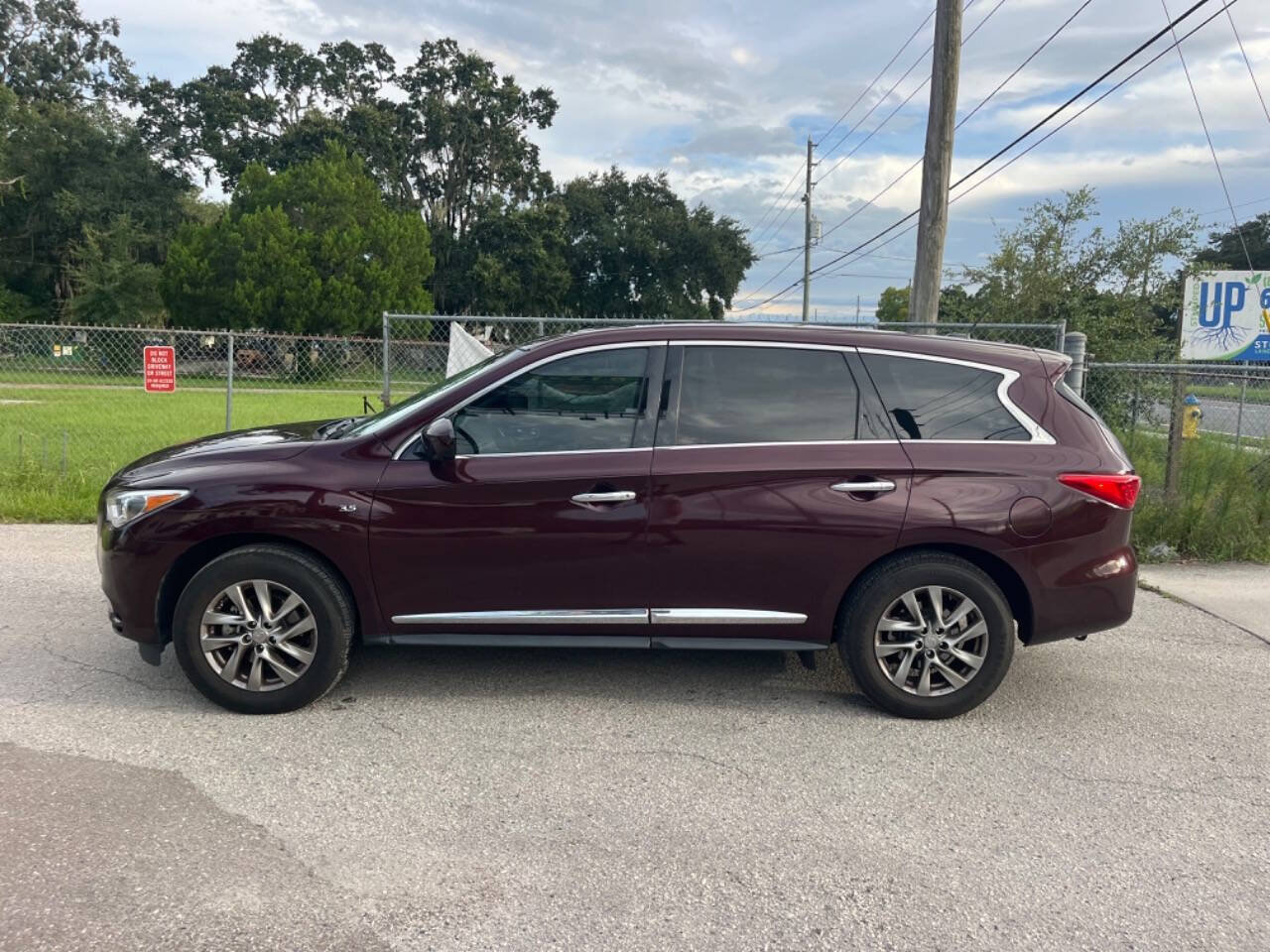 2014 INFINITI QX60 for sale at Hobgood Auto Sales in Land O Lakes, FL