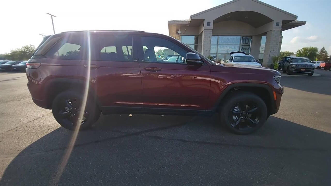 2024 Jeep Grand Cherokee for sale at Victoria Auto Sales in Victoria, MN