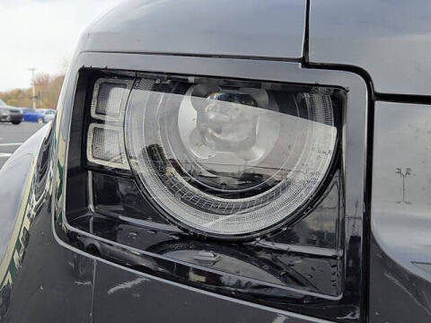 2023 Land Rover Defender 130 X-Dynamic SE