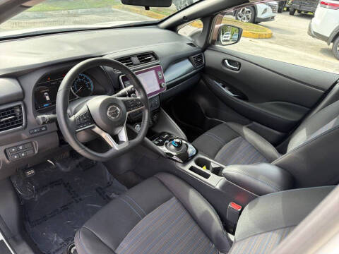 2022 Nissan LEAF SV