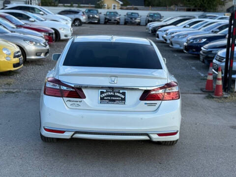2017 Honda Accord Hybrid Touring