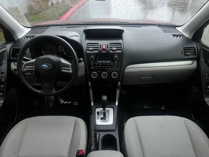 2015 Subaru Forester 2.5i