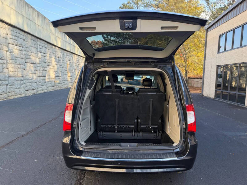 2014 Chrysler Town and Country Touring