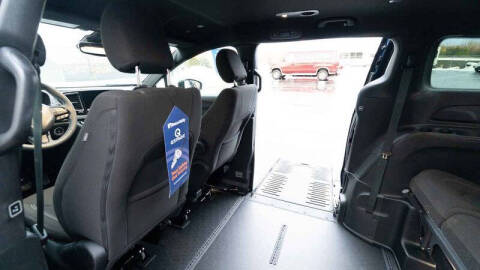 2024 Chrysler Pacifica Touring