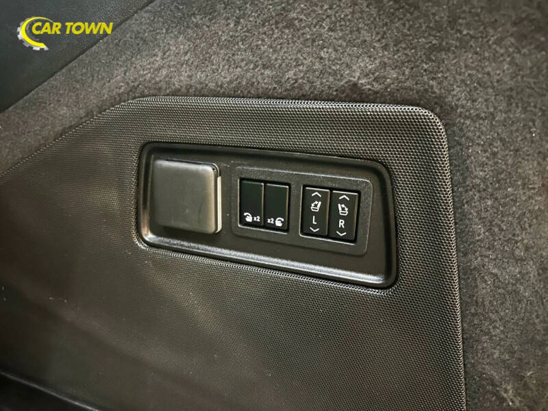 2022 Cadillac Escalade ESV Premium Luxury Platinum