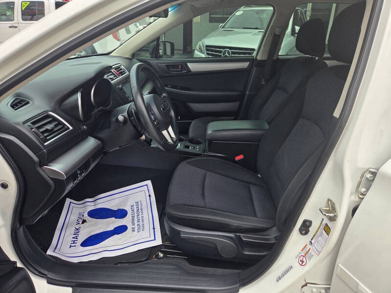 2017 Subaru Outback 2.5i