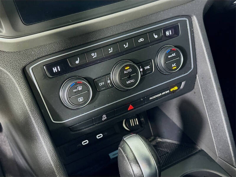 2021 Volkswagen Atlas Cross Sport V6 SE R-Line