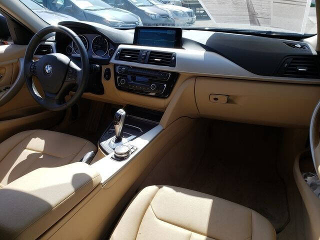 2016 BMW 3 Series 320i