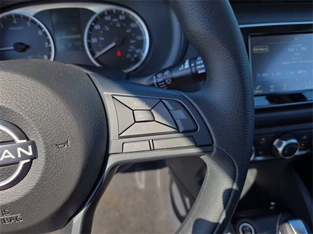 2025 Nissan Kicks Play S