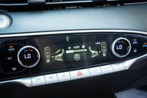 2025 Genesis GV70 2.5T Standard