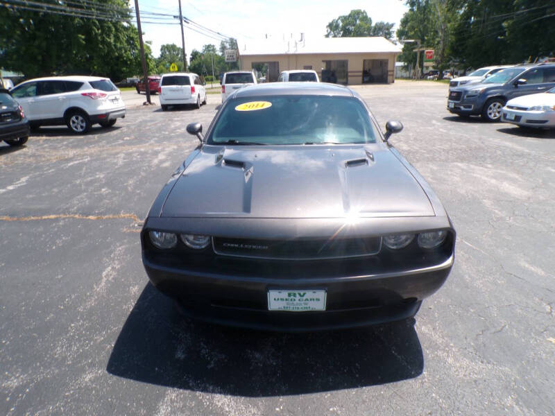 2014 Dodge Challenger SXT Plus