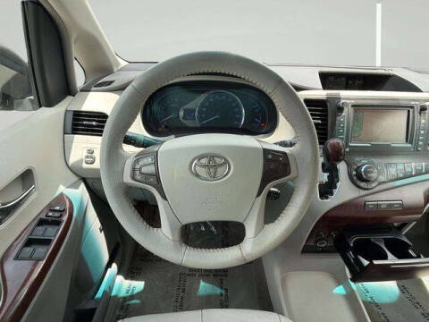 2011 Toyota Sienna XLE 8-Passenger