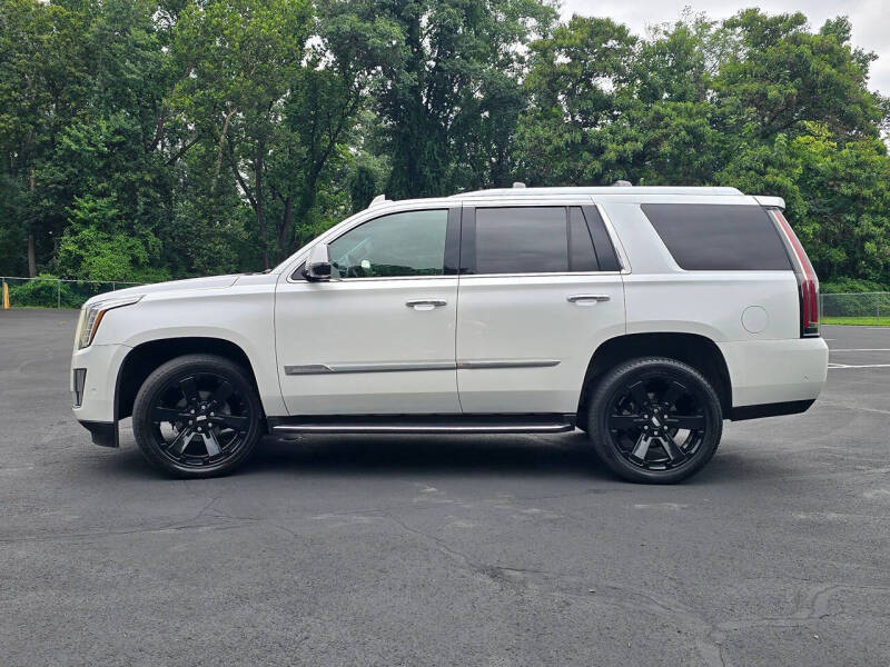 2017 Cadillac Escalade Luxury