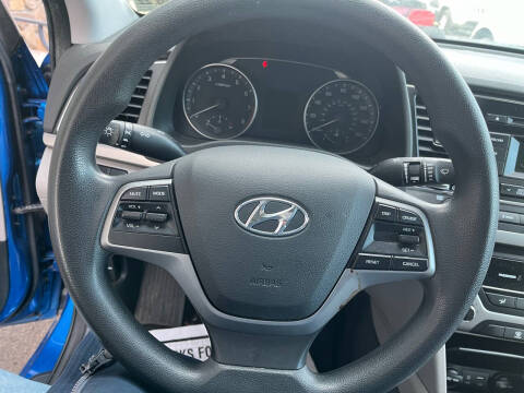 2017 Hyundai Elantra SE