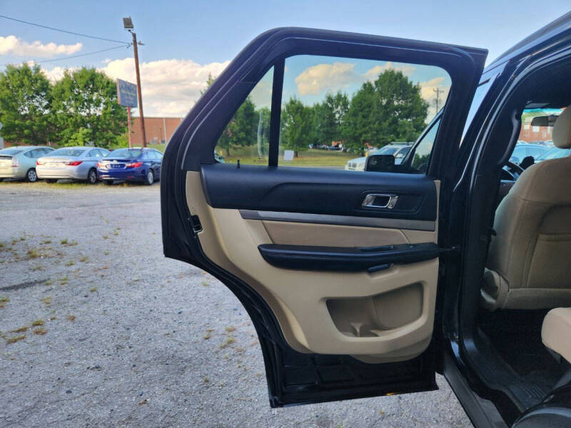 2016 Ford Explorer