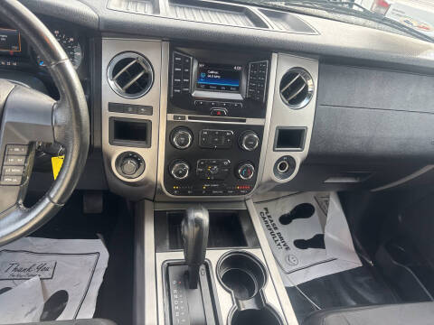 2017 Ford Expedition EL XLT