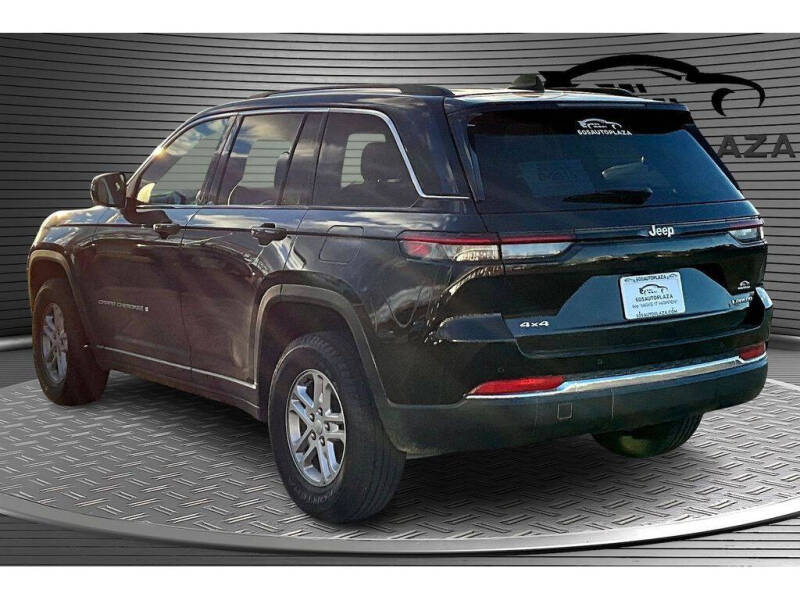 2024 Jeep Grand Cherokee Laredo
