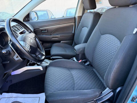 2011 Mitsubishi Outlander Sport SE