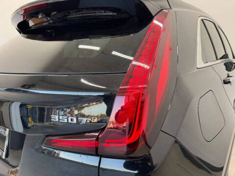 2022 Cadillac XT4 Premium Luxury