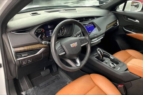 2020 Cadillac XT4 Premium Luxury