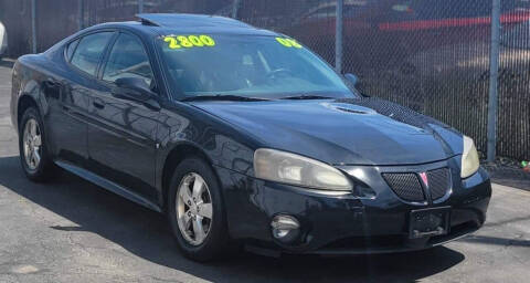 2008 Pontiac Grand Prix for sale at Square Business Automotive in Milwaukee WI
