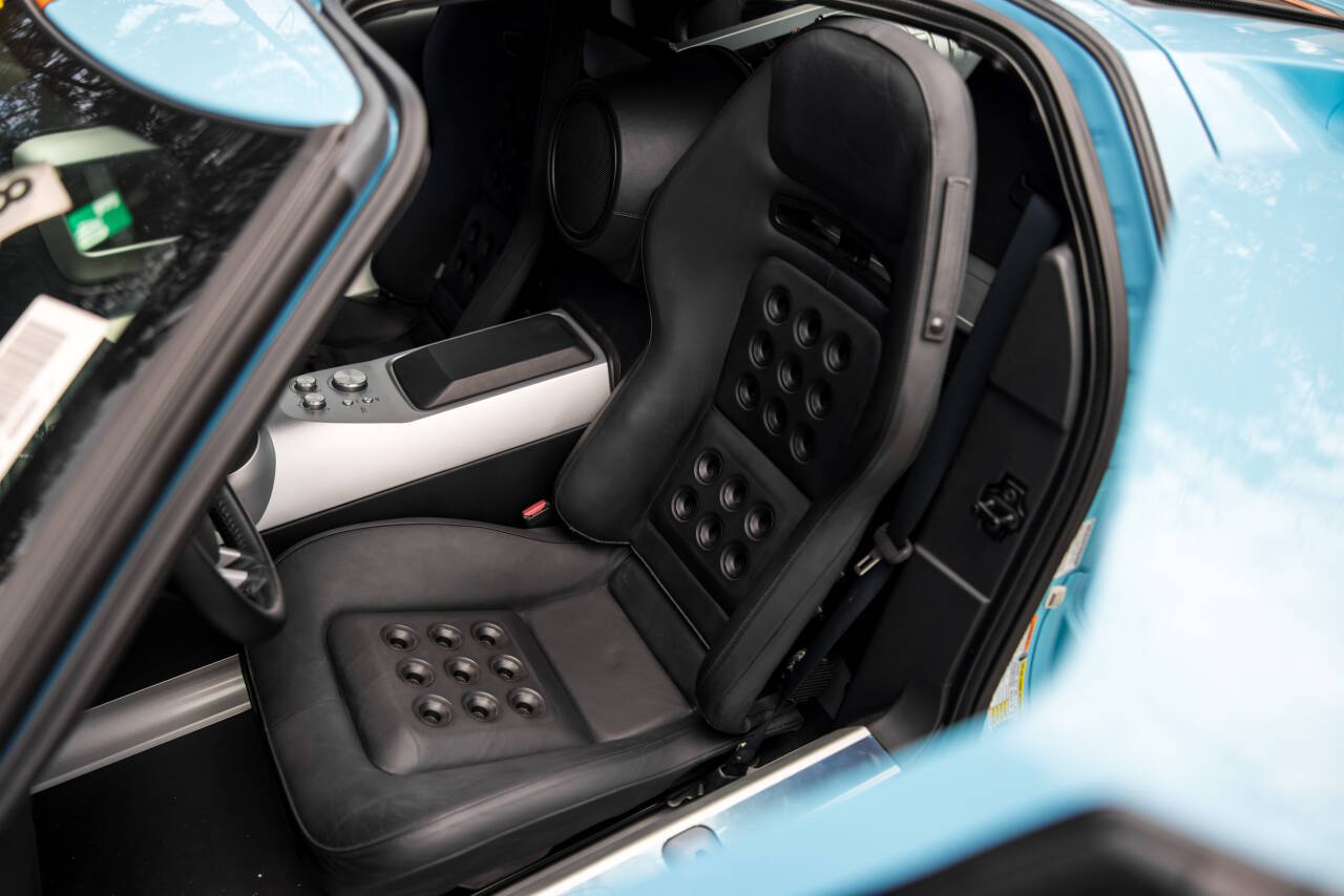 2006 Ford GT 32