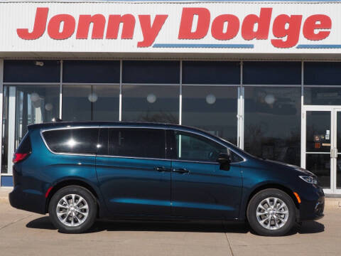 2025 Chrysler Pacifica for sale at Jonny Dodge Chrysler Jeep in Neligh NE