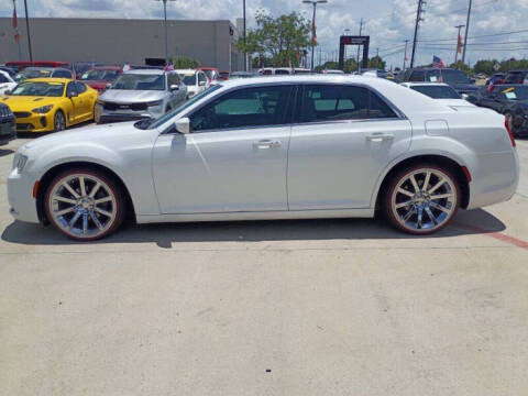 2016 Chrysler 300 Limited