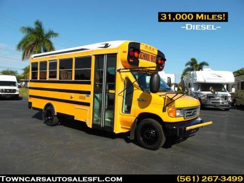 2007 Ford E-450 for sale at Town Cars Auto Sales in West Palm Beach FL