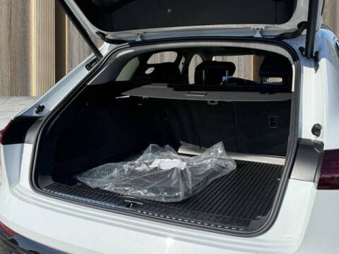 2024 Audi Q8 e-tron quattro Premium