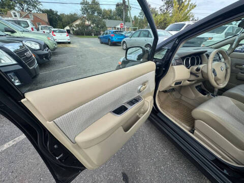 2009 Nissan Versa 1.8 S