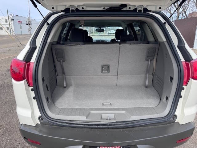 2011 Chevrolet Traverse LS