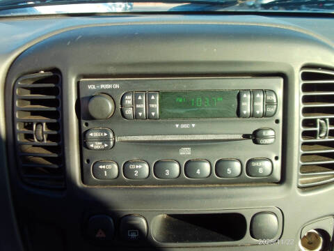 2005 Ford Escape XLS