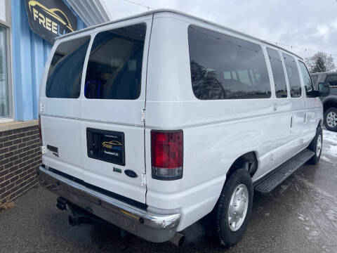 2011 Ford E-Series E-350 SD XLT