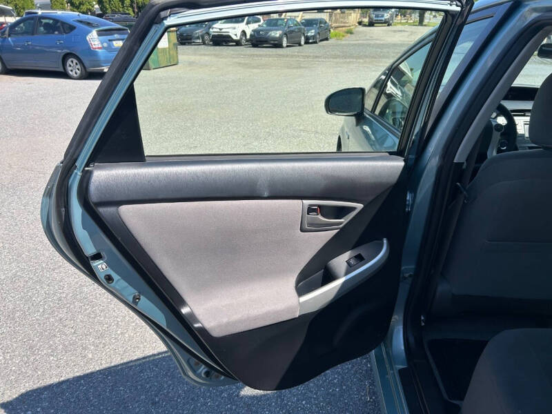 2014 Toyota Prius Two