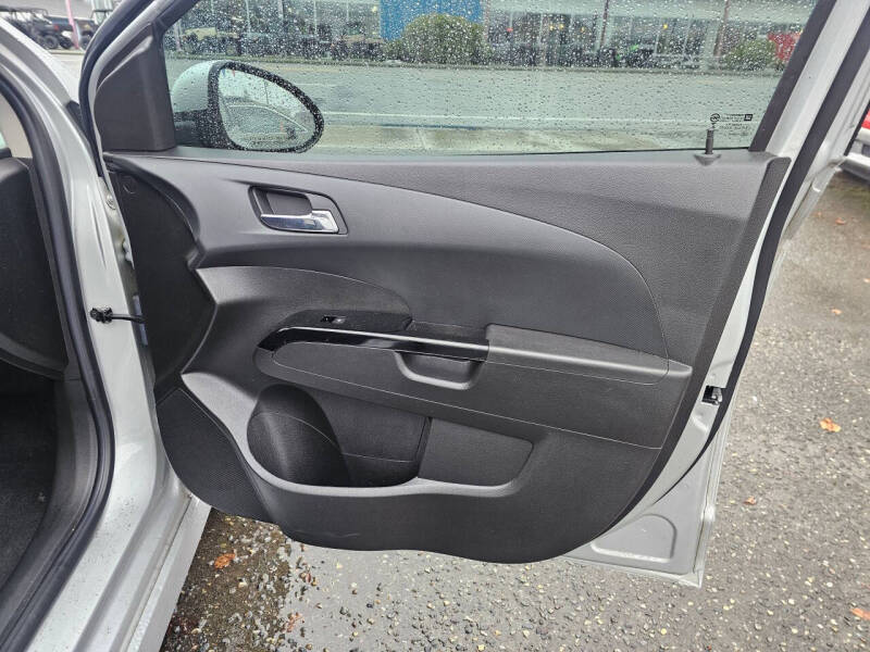 2017 Chevrolet Sonic LT Auto