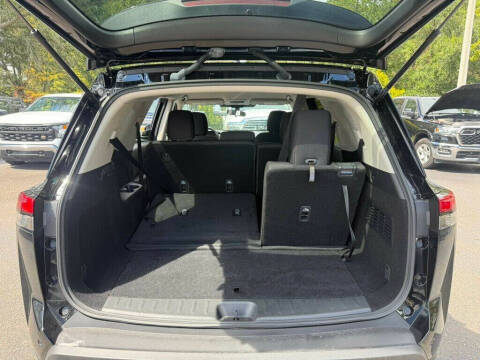 2025 Nissan Pathfinder S